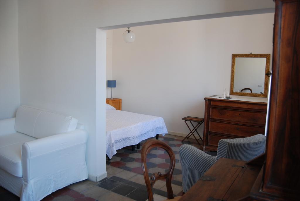 Su Al Celio - Colosseo Bed and Breakfast Roma Habitación foto