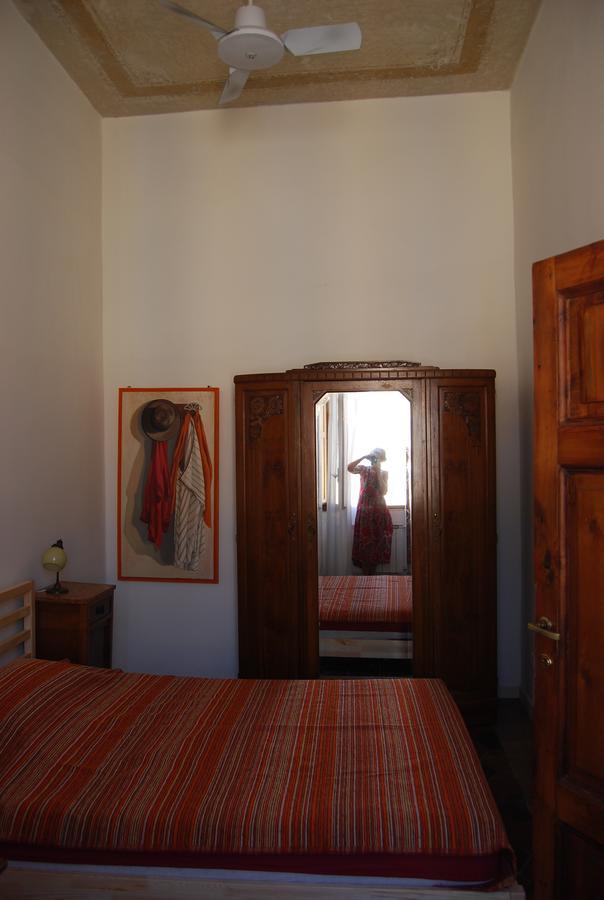 Su Al Celio - Colosseo Bed and Breakfast Roma Habitación foto